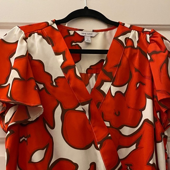 Nine West Vibrant Red and Cream Floral Blouse - Picture 5 of 9
